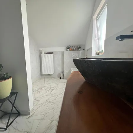 Voeslau Panorama Near Vienna Apartament